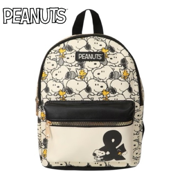 Bags | Nwt Peanuts Snoopy Backpack | Poshmark
